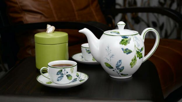 Cách pha một ấm trà ngon bằng Bộ Trà Minh Long 1.1 L Camelia Lá Xanh&nbsp;