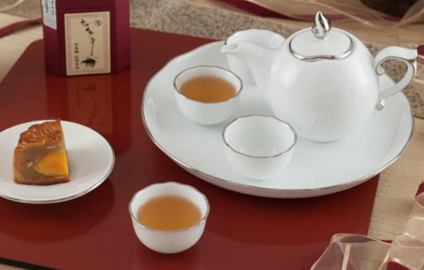 Cách chọn bộ ấm chén uống trà Minh Long giá rẻ tại quận 5