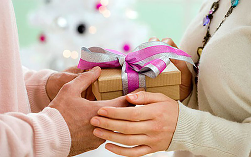 Mừng tân gia nên mua quà gì ý nghĩa nhất?